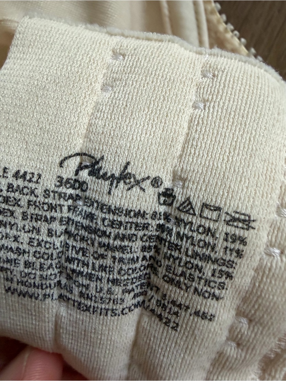 Playtex Ivory Lace Underwire Bra - Picture 7 of 7